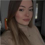 Professeur à domicile donnant des cours de français principalement le weekend (samedi et dimanche).